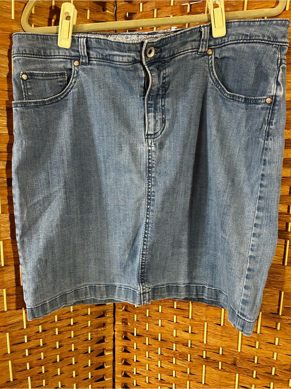 IZOD Denim Mini Skirt Size 16 Stretch Blue Jean Casual Classic Summer